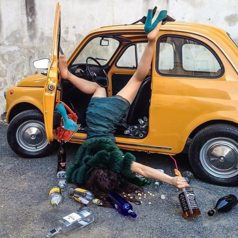Arte in caduta libera di Sandro Giordano
Esilaranti fotografie di gente che cade di faccia, <